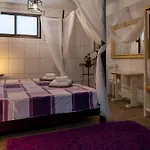 Tinizara Villa *