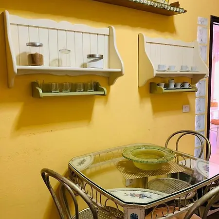 빌라 Tinizara 아로나