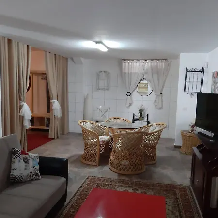Villa Tinizara *