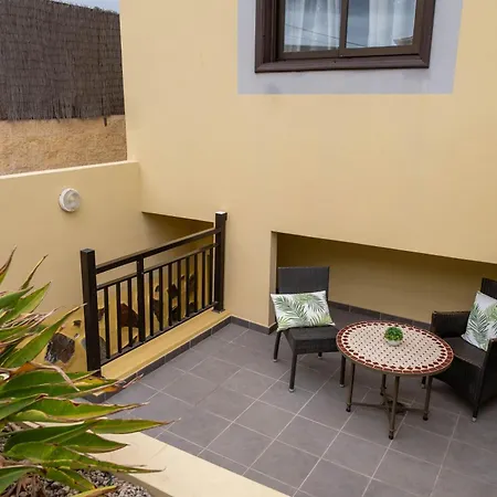 Tinizara 빌라 아로나