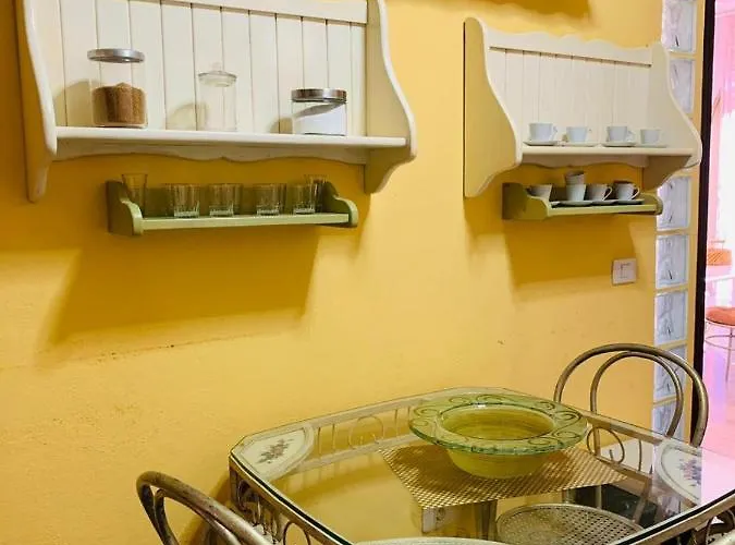 ヴィラ Tinizara アロナ